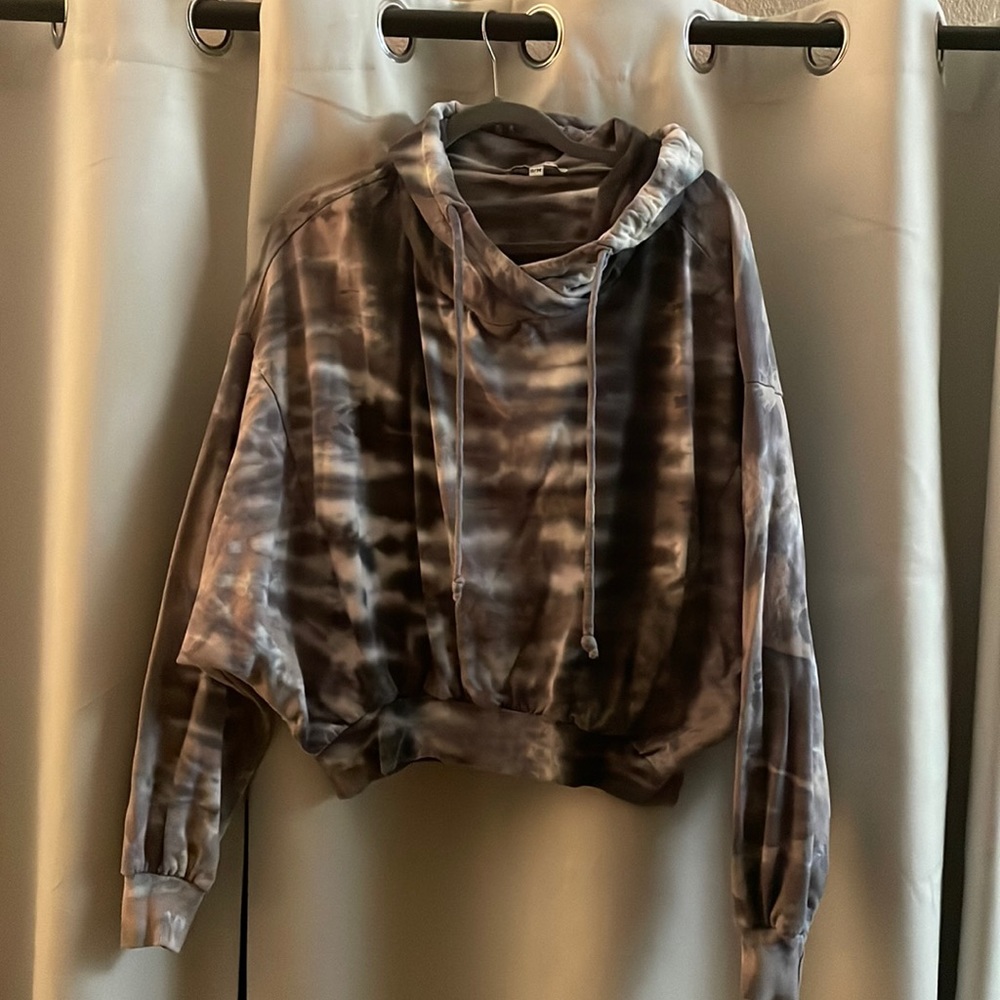 Crop tie-dye hoodie